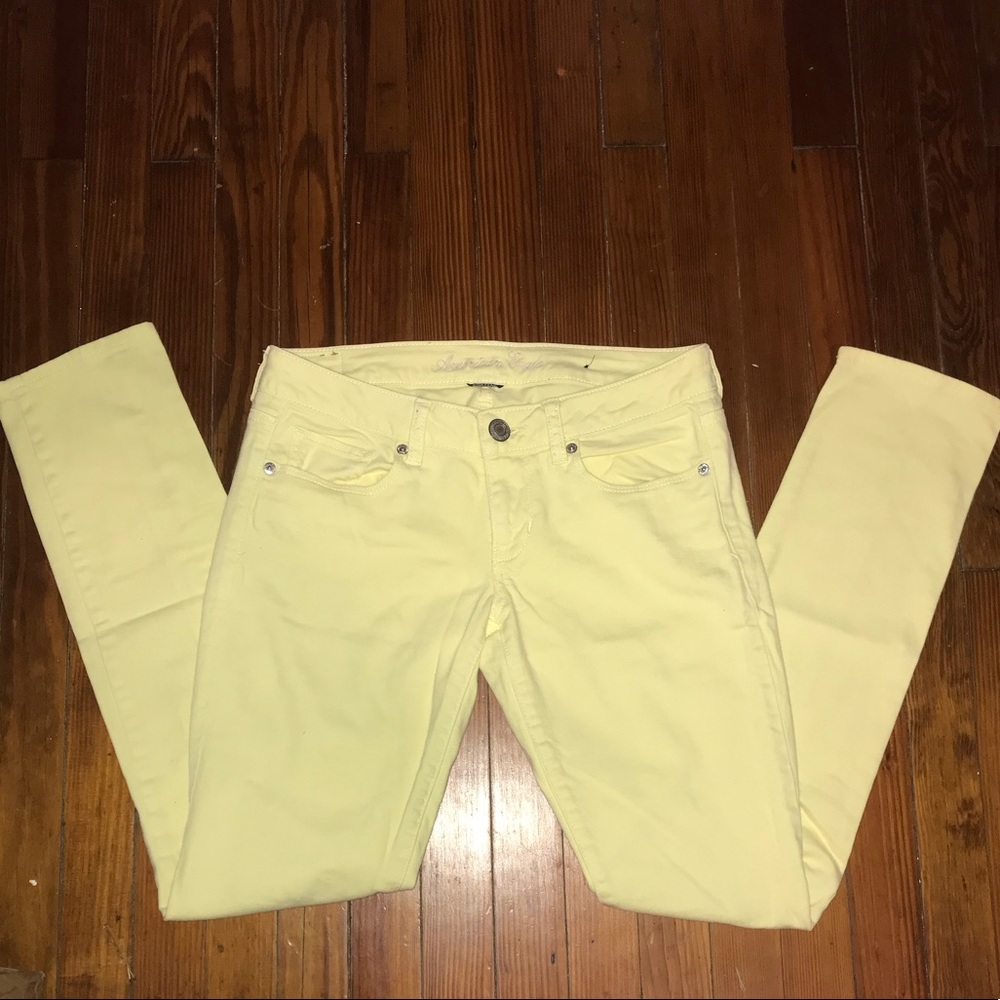Light Yellow American Eagle Skinny Jeans